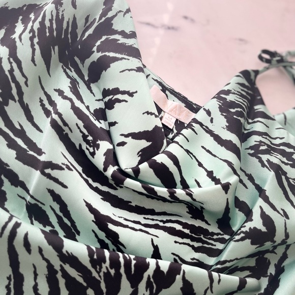 WAYF X Influencing in Color Tanner Cowl Neck Satin Slip dress - Picture 4 of 8